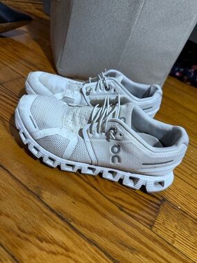 On Cloud Running Sneakers